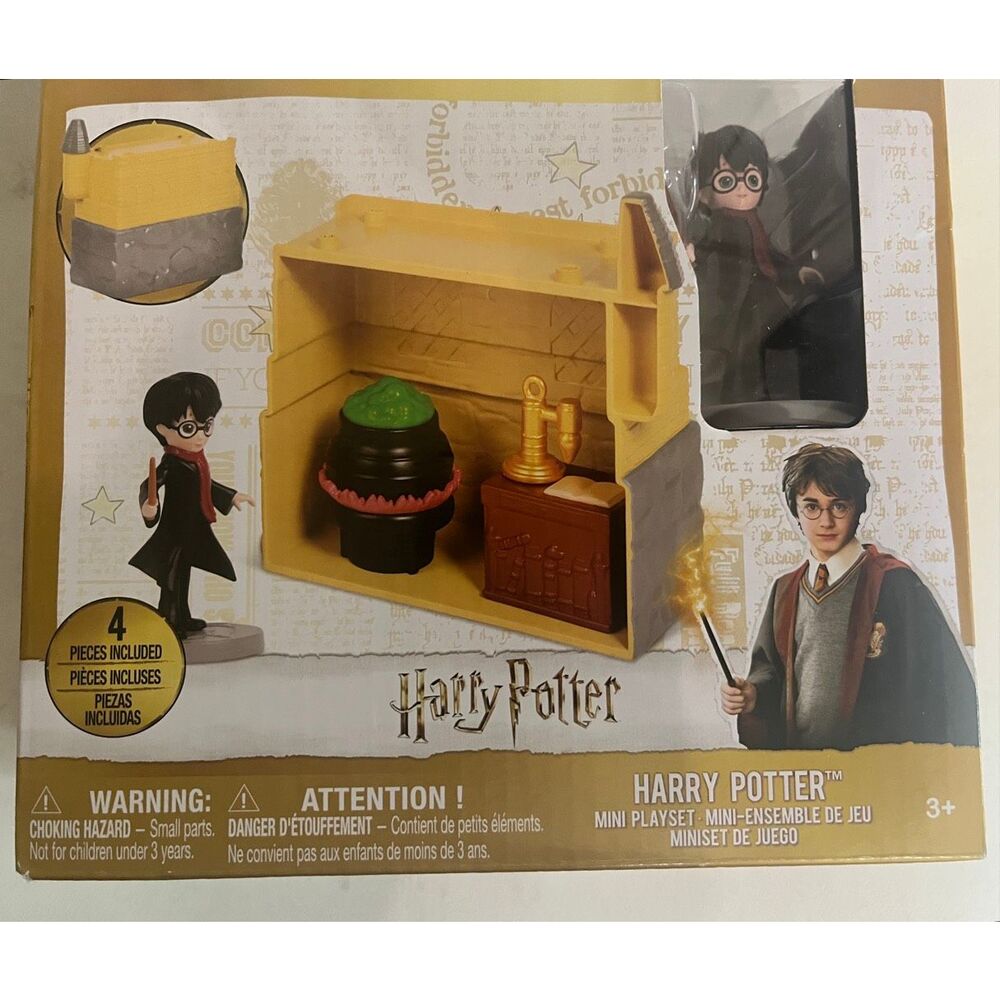 Harry Potter Wizarding World Mini Playset Toy Action Figure 4 Piece Black NWOT